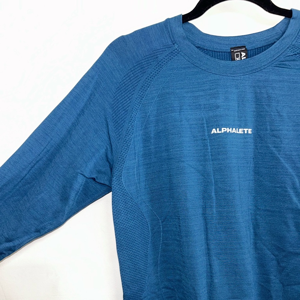 Alphalete long sleeve - Picture 2 of 3